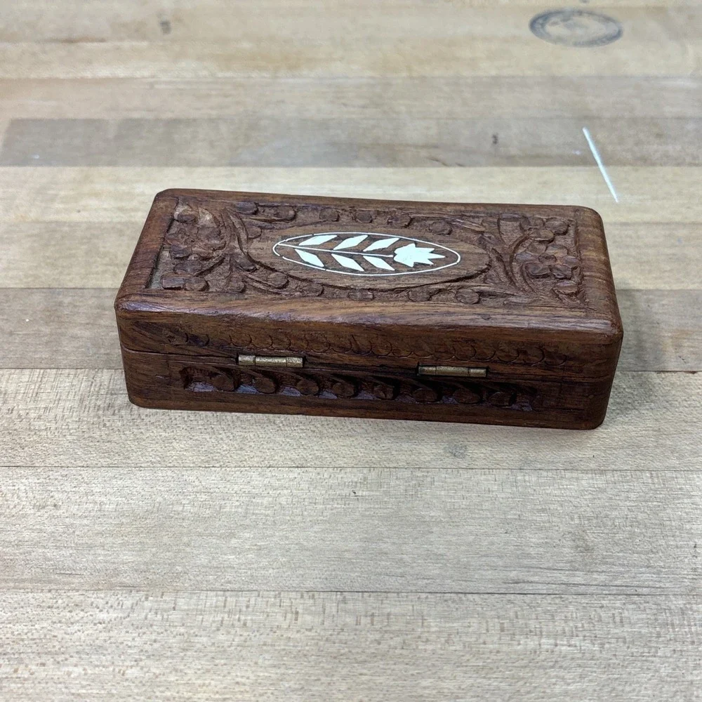Vintage Hand Carved Wood Trinket Jewelry Box Inlaid Leaf Velvet Lined